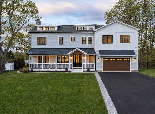 980 Green End Avenue Avenue, Middletown, RI 02842