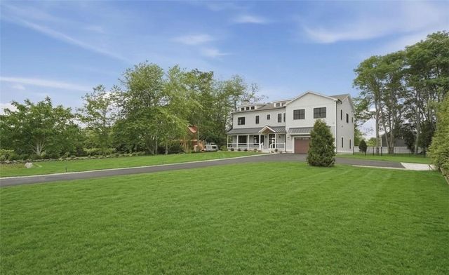 980 Green End Avenue Avenue, Middletown, RI 02842