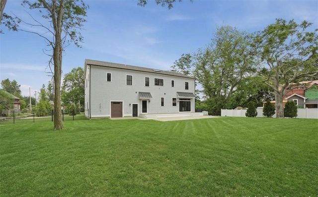 980 Green End Avenue Avenue, Middletown, RI 02842