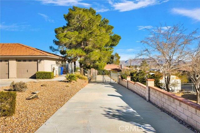 15931 Kewanee, Apple Valley, CA 92307