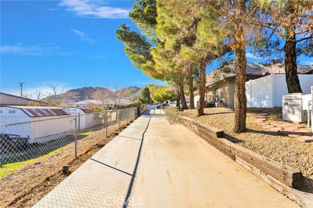 15931 Kewanee, Apple Valley, CA 92307