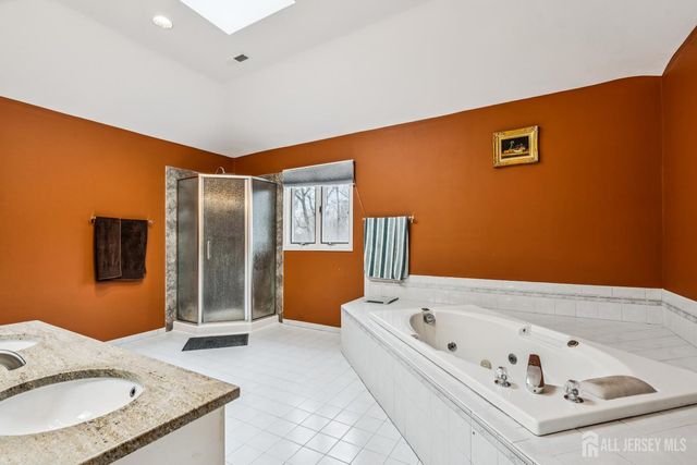 3 Shira Lane, Manalapan, NJ 07726
