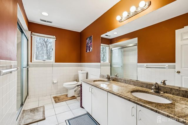3 Shira Lane, Manalapan, NJ 07726
