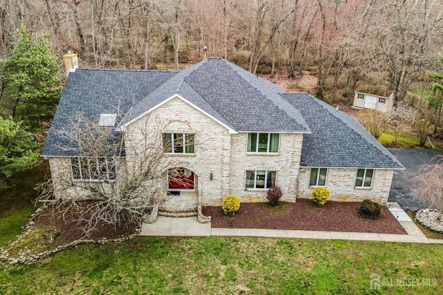 3 Shira Lane, Manalapan, NJ 07726