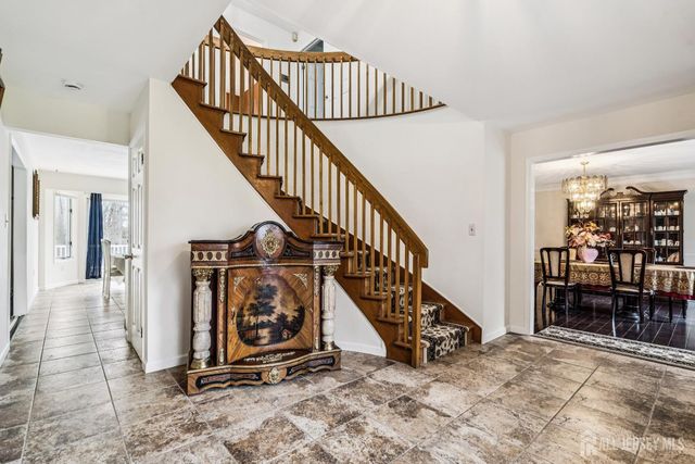 3 Shira Lane, Manalapan, NJ 07726