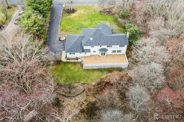 3 Shira Lane, Manalapan, NJ 07726