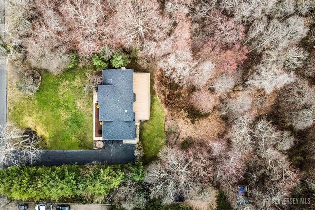 3 Shira Lane, Manalapan, NJ 07726