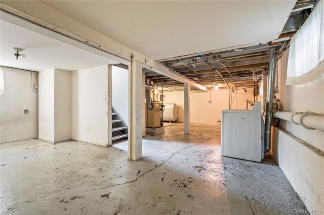 21 Beechwood Avenue, Port Washington, NY 11050