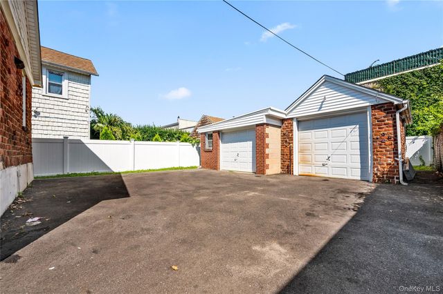 21 Beechwood Avenue, Port Washington, NY 11050