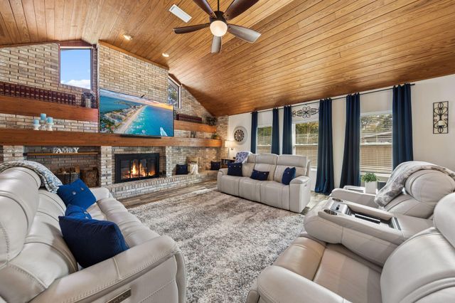 11 Hampton Circle, Niceville, FL 32578