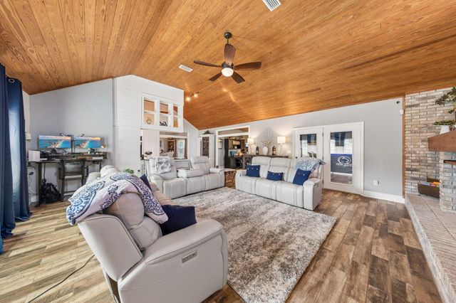 11 Hampton Circle, Niceville, FL 32578