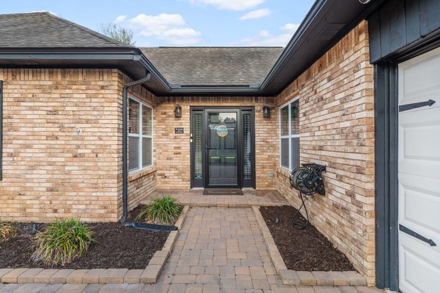 11 Hampton Circle, Niceville, FL 32578