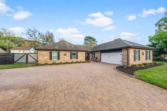 11 Hampton Circle, Niceville, FL 32578