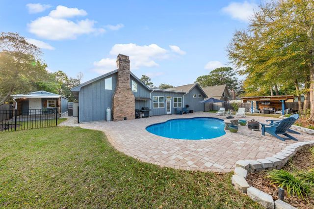 11 Hampton Circle, Niceville, FL 32578