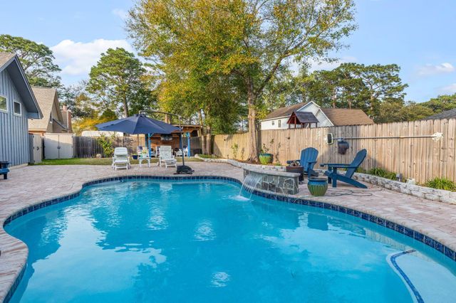 11 Hampton Circle, Niceville, FL 32578