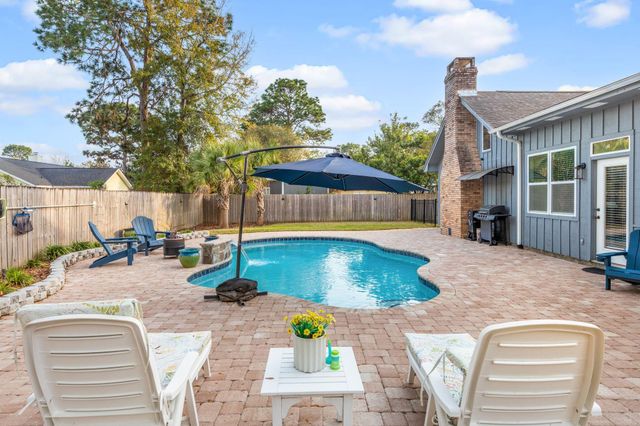 11 Hampton Circle, Niceville, FL 32578