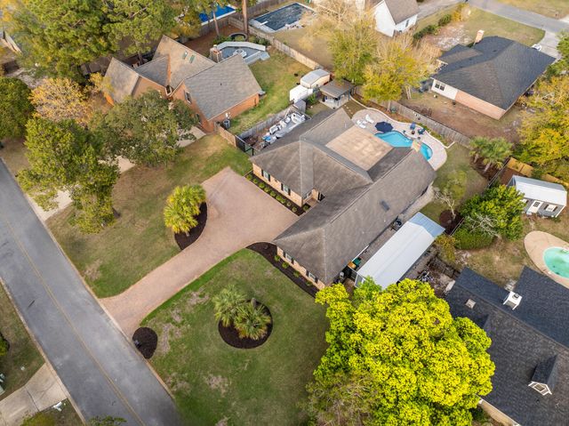 11 Hampton Circle, Niceville, FL 32578