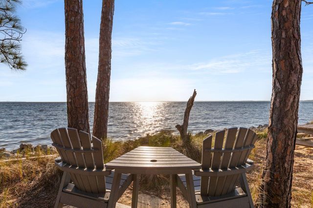 11 Hampton Circle, Niceville, FL 32578