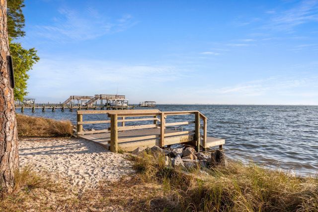 11 Hampton Circle, Niceville, FL 32578