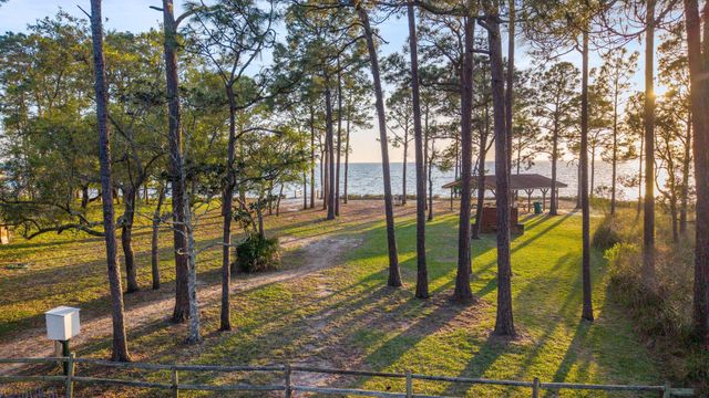 11 Hampton Circle, Niceville, FL 32578