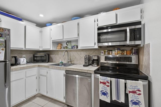 308 Greenbrier A, West Palm Beach, FL 33417