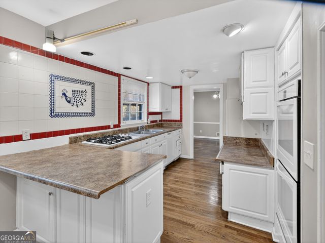 904 Abingdon Court, Stone Mountain, GA 30083