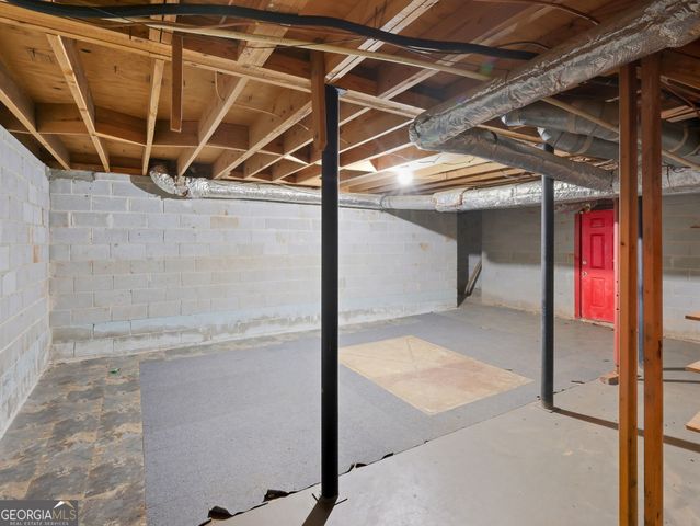 904 Abingdon Court, Stone Mountain, GA 30083