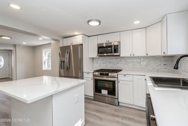 21 Mathiasen Place A, Matawan, NJ 07747