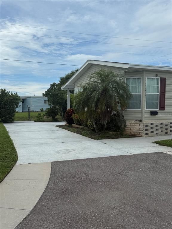 34709 LAKE DRIVE N, Pinellas Park, FL 33781