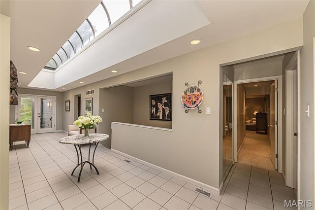 12420 Robyn Road, Sunset Hills, MO 63127