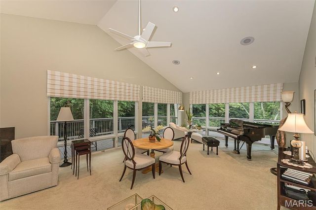 12420 Robyn Road, Sunset Hills, MO 63127