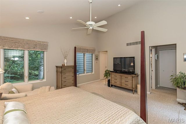 12420 Robyn Road, Sunset Hills, MO 63127