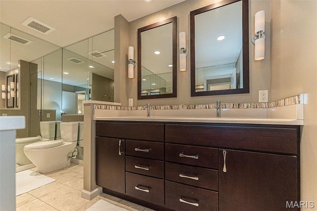 12420 Robyn Road, Sunset Hills, MO 63127