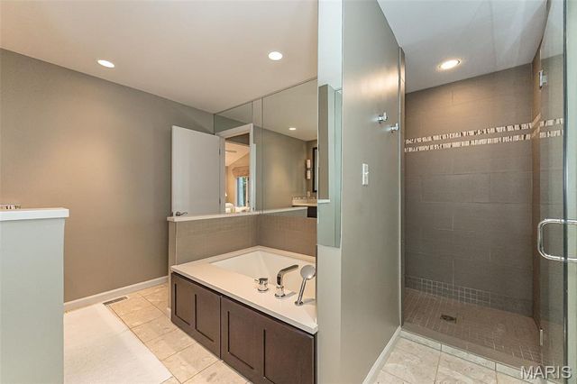 12420 Robyn Road, Sunset Hills, MO 63127
