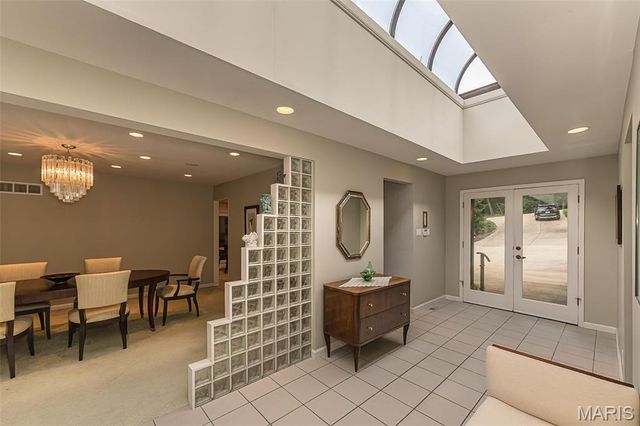 12420 Robyn Road, Sunset Hills, MO 63127
