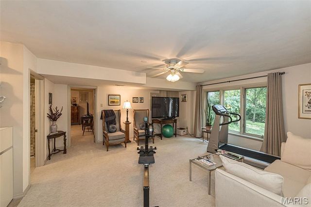 12420 Robyn Road, Sunset Hills, MO 63127