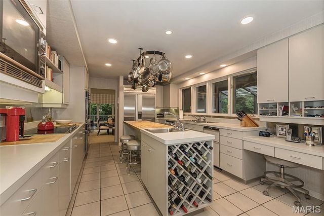 12420 Robyn Road, Sunset Hills, MO 63127