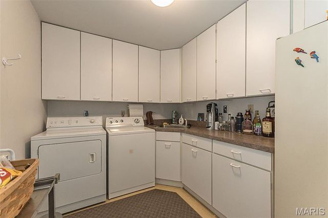 12420 Robyn Road, Sunset Hills, MO 63127
