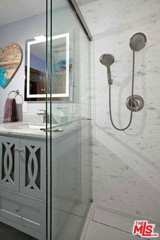 16600 Nordhoff Street, North Hills (los Angeles), CA 91343