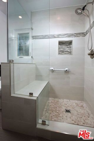 16600 Nordhoff Street, North Hills (los Angeles), CA 91343