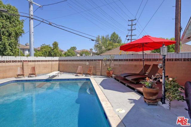 16600 Nordhoff Street, North Hills (los Angeles), CA 91343