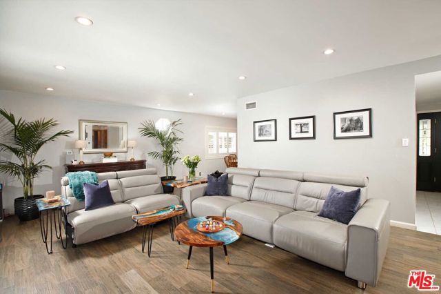 16600 Nordhoff Street, North Hills (los Angeles), CA 91343