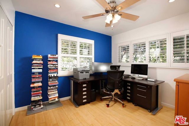 16600 Nordhoff Street, North Hills (los Angeles), CA 91343