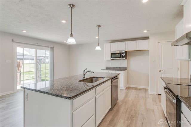 5073 Catalpa Drive, Tipp City, OH 45371