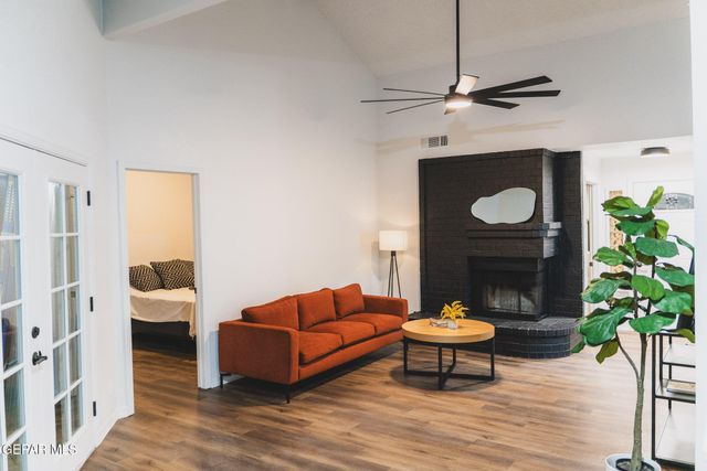 2808 LAKE CHAMPLAIN Street, El Paso, TX 79936