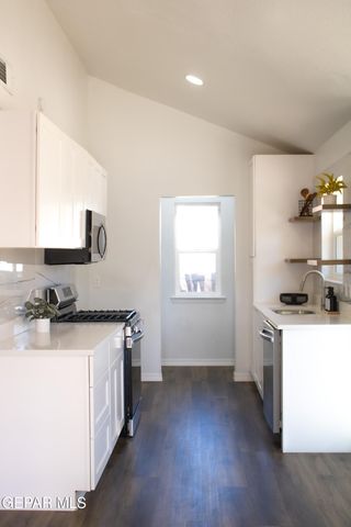 2808 LAKE CHAMPLAIN Street, El Paso, TX 79936