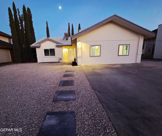 2808 LAKE CHAMPLAIN Street, El Paso, TX 79936