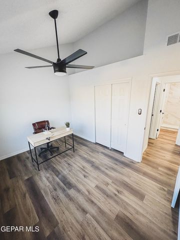 2808 LAKE CHAMPLAIN Street, El Paso, TX 79936