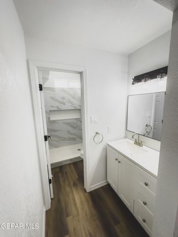 2808 LAKE CHAMPLAIN Street, El Paso, TX 79936