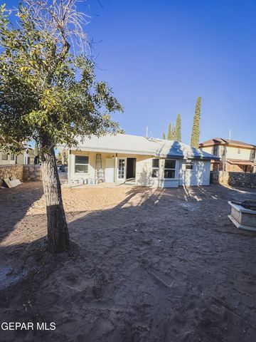2808 LAKE CHAMPLAIN Street, El Paso, TX 79936